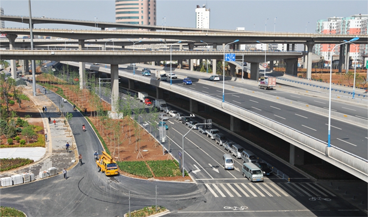 濟(jì)南北園大街道路及環(huán)境建設(shè)工程及濟(jì)南BRT1號(hào)線站臺(tái)工程